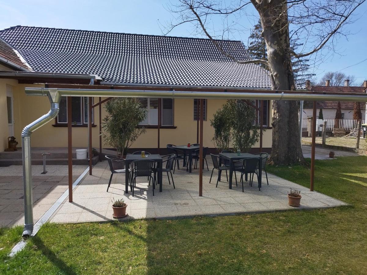 Tartos Szegfu Vendeghaz, Maganszallas Tazlar Luaran gambar