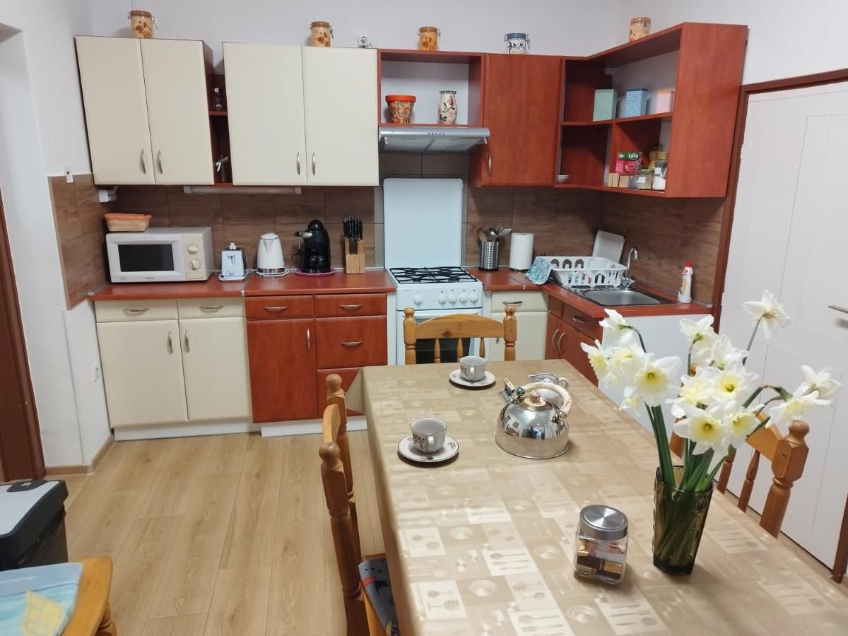 Tartos Szegfu Vendeghaz, Maganszallas Tazlar Luaran gambar