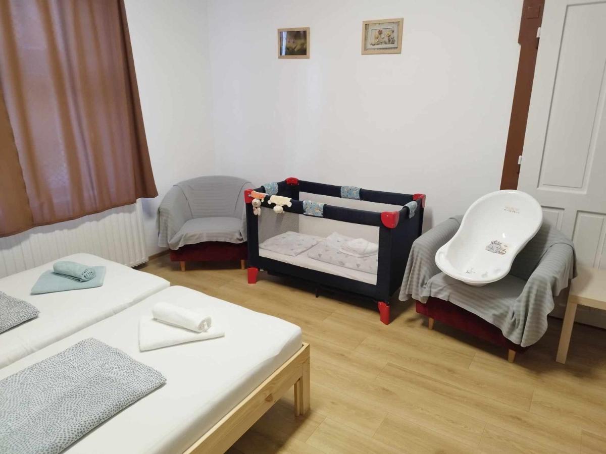 Tartos Szegfu Vendeghaz, Maganszallas Tazlar Luaran gambar