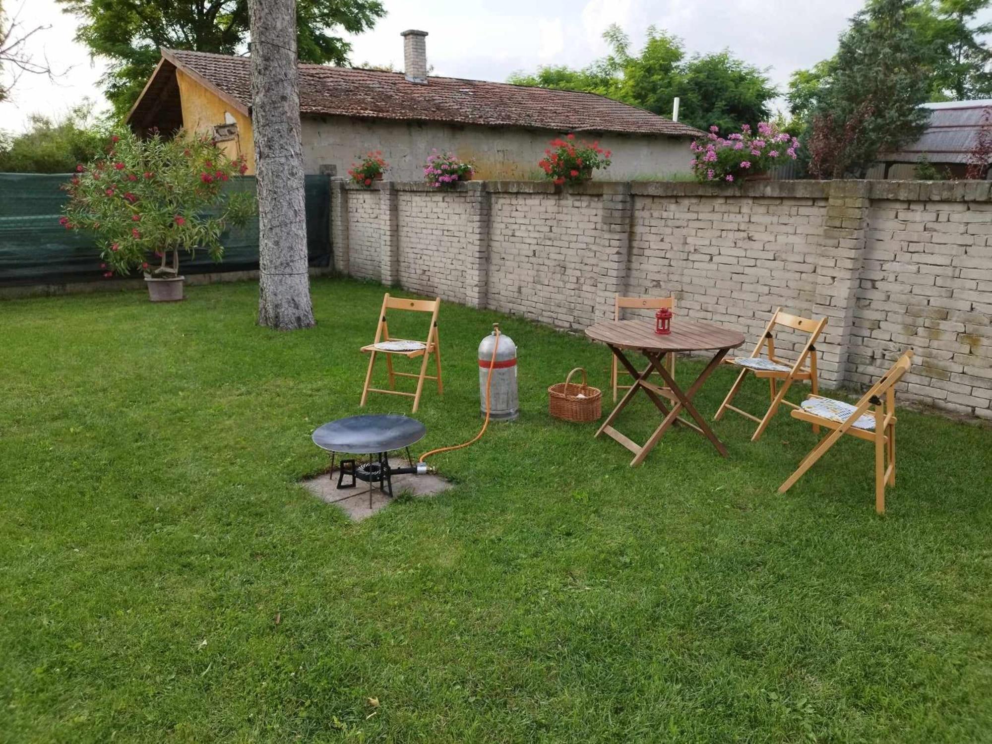 Tartos Szegfu Vendeghaz, Maganszallas Tazlar Luaran gambar