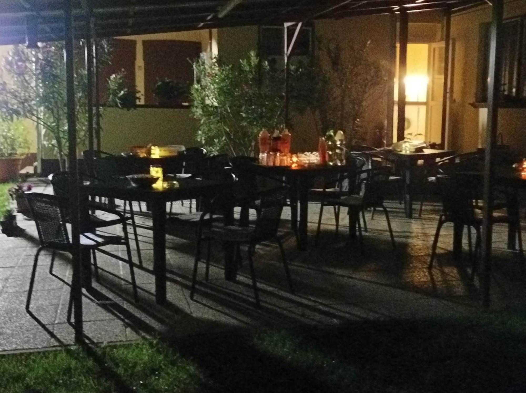 Tartos Szegfu Vendeghaz, Maganszallas Tazlar Luaran gambar