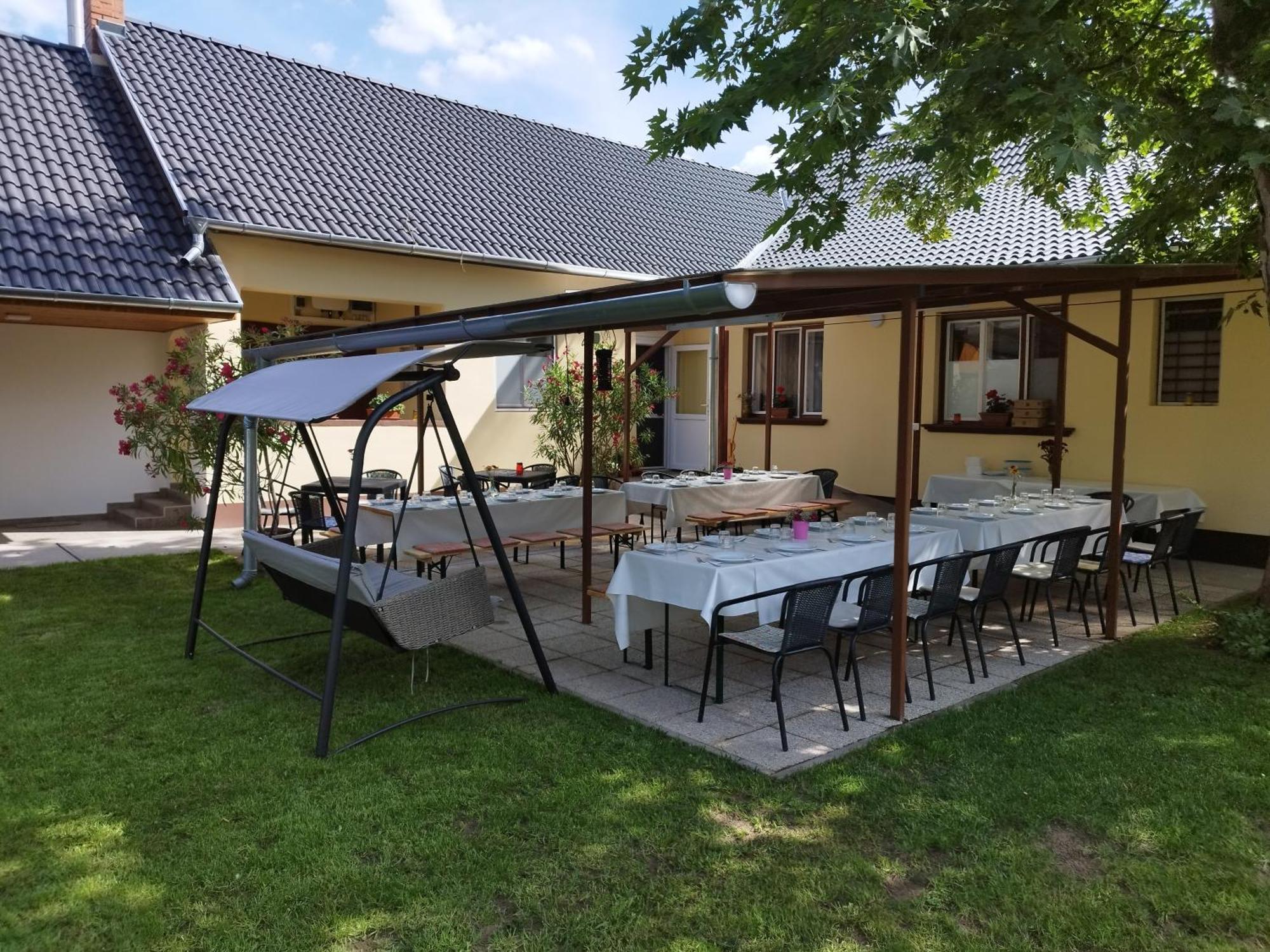 Tartos Szegfu Vendeghaz, Maganszallas Tazlar Luaran gambar